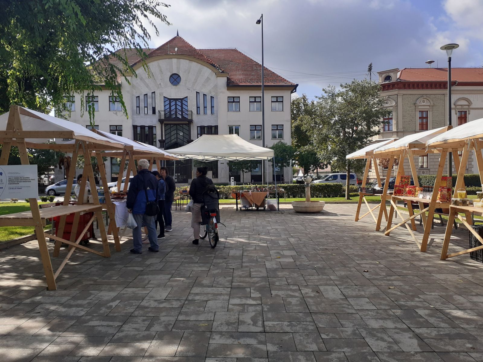 FARM MARKET és JUNIOR FARM MARKET termelői kispiac 2022. április 14.