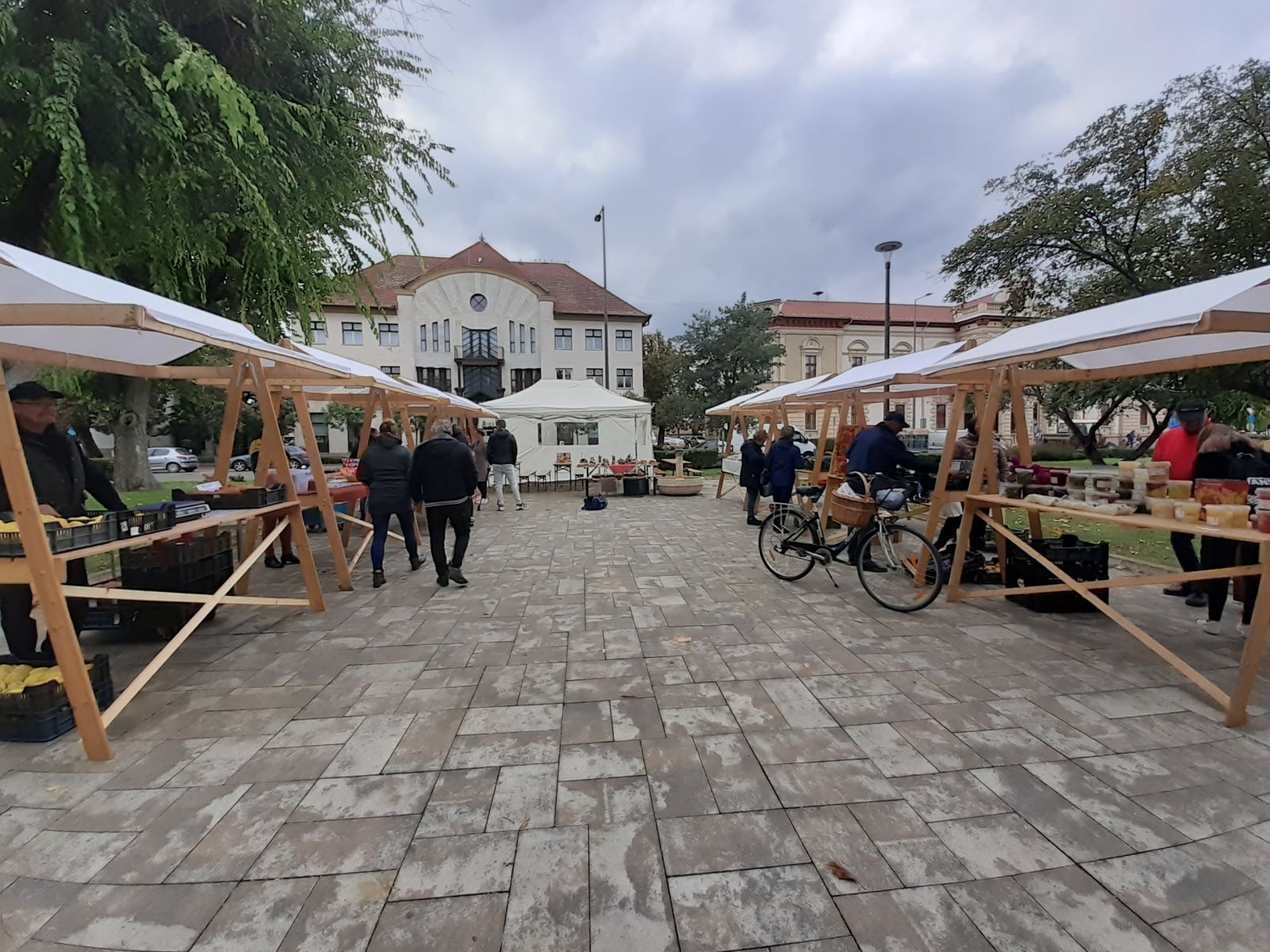 FARM MARKET és JUNIOR FARM MARKET termelői kispiac 2021. október 28.